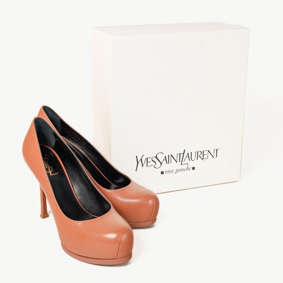 Saint Laurent Nude Beige Stingray-Stamped Leather Pumps - Picture 11 of 11